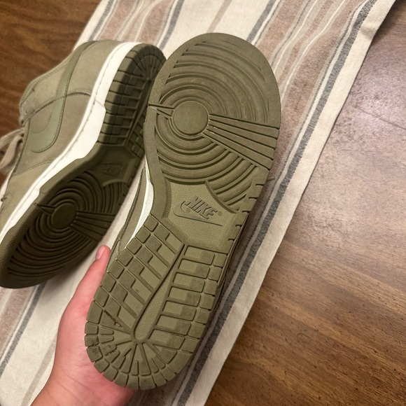 Nike Dunks - Picture 3 of 6